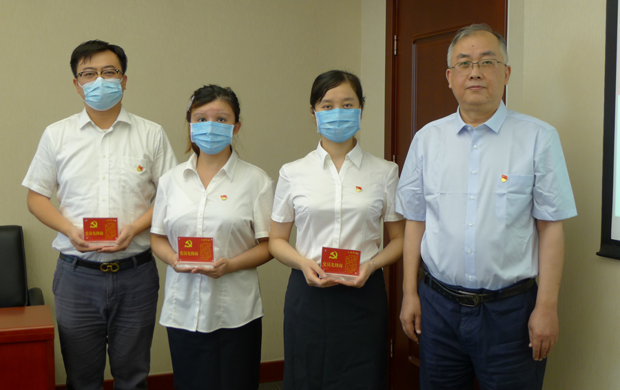 ʯ����Э��֧���ٰ조��λ������ʱ��������Ʈ��ӭ���ꡱ���⵳�ջ