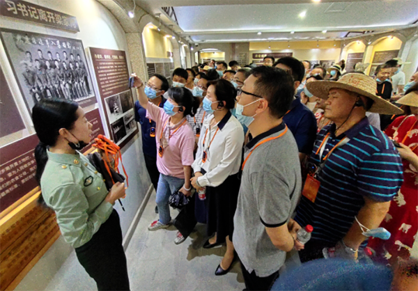 ��һ��ȫ��ʯ��ʯ����ҵ���㵳��������̳Բ������