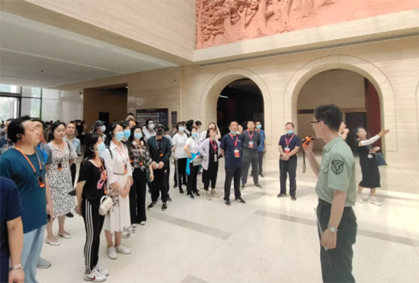 ��һ��ȫ��ʯ��ʯ����ҵ���㵳��������̳Բ������