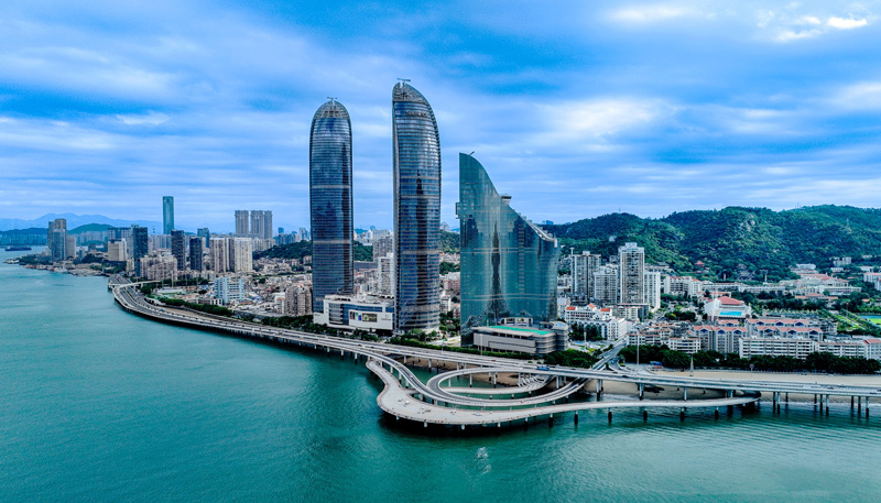 ϰ��ƽͬ־�쵼���ơ�1985�ꡪ2000�����ž�����ᷢչս�ԡ���ʾ¼